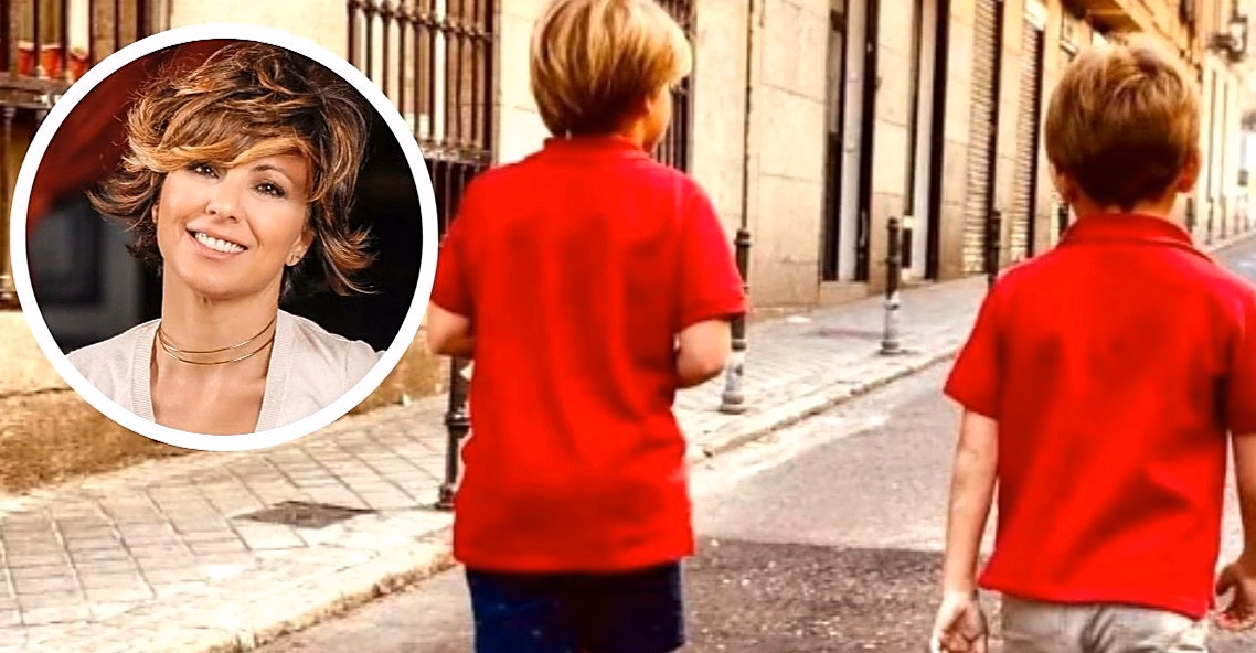 À 15 ans, Billy, fils de Julie Depardieu et Philippe Katerine, s’affiche avec audace en robe rose dans une couverture saisissante